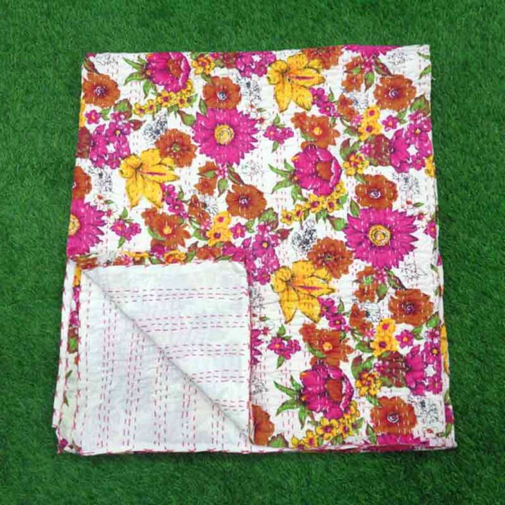 COTTON SCREEN PRINT ALL OVER FLORAL DESIGN KANTHA BED COVER FOR ALL-SEASON