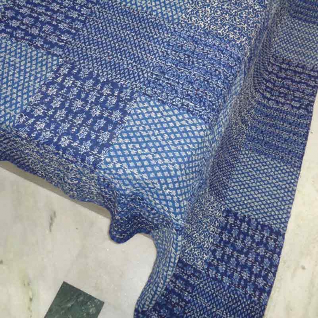COTTON INDIGO PATCH PRINT KANTHA BED COVER FOR ALL-SEASON