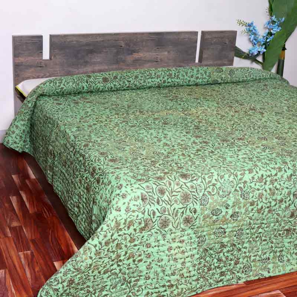 COTTON ALL OVER PRINTED BED QUILTS FOR DECOR HOME