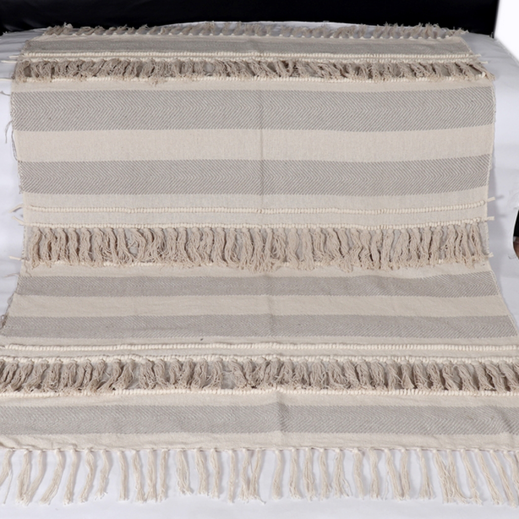 COTTON EMBROIDERY FANCY THROW