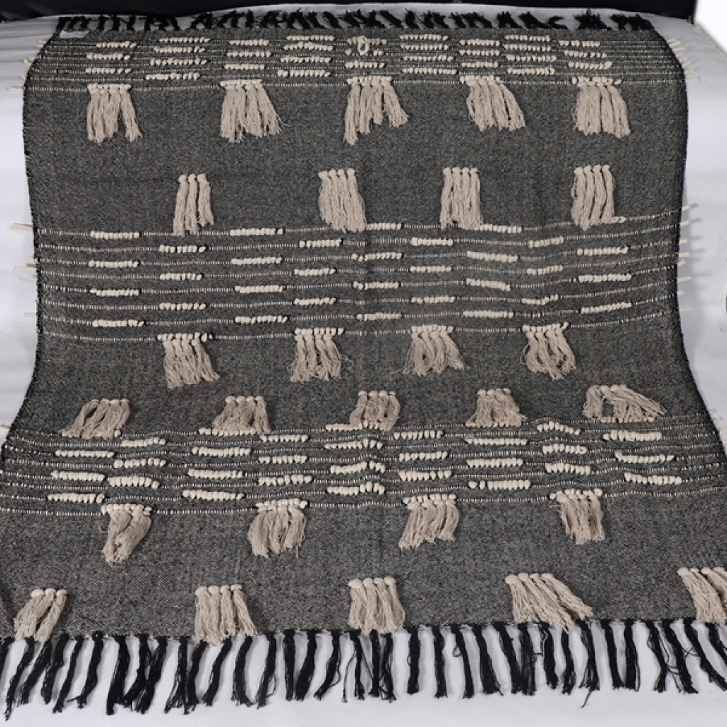 COTTON EMBROIDERY FANCY THROW