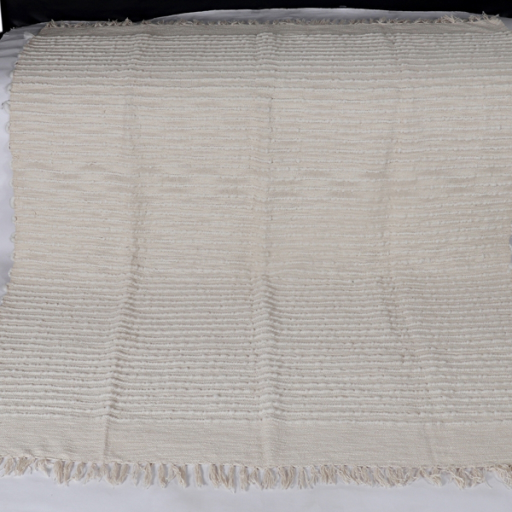 COTTON EMBROIDERY FANCY THROW