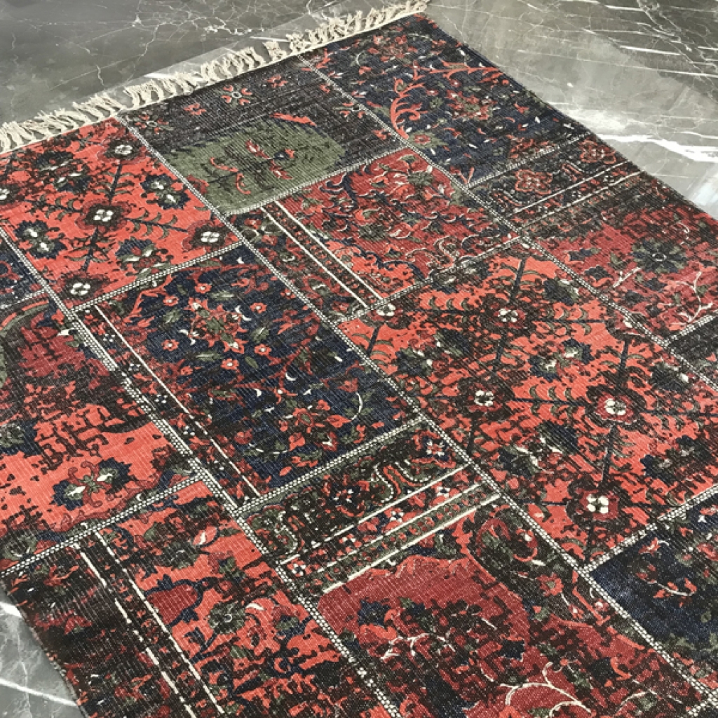 SCREEN PRINTED RUG