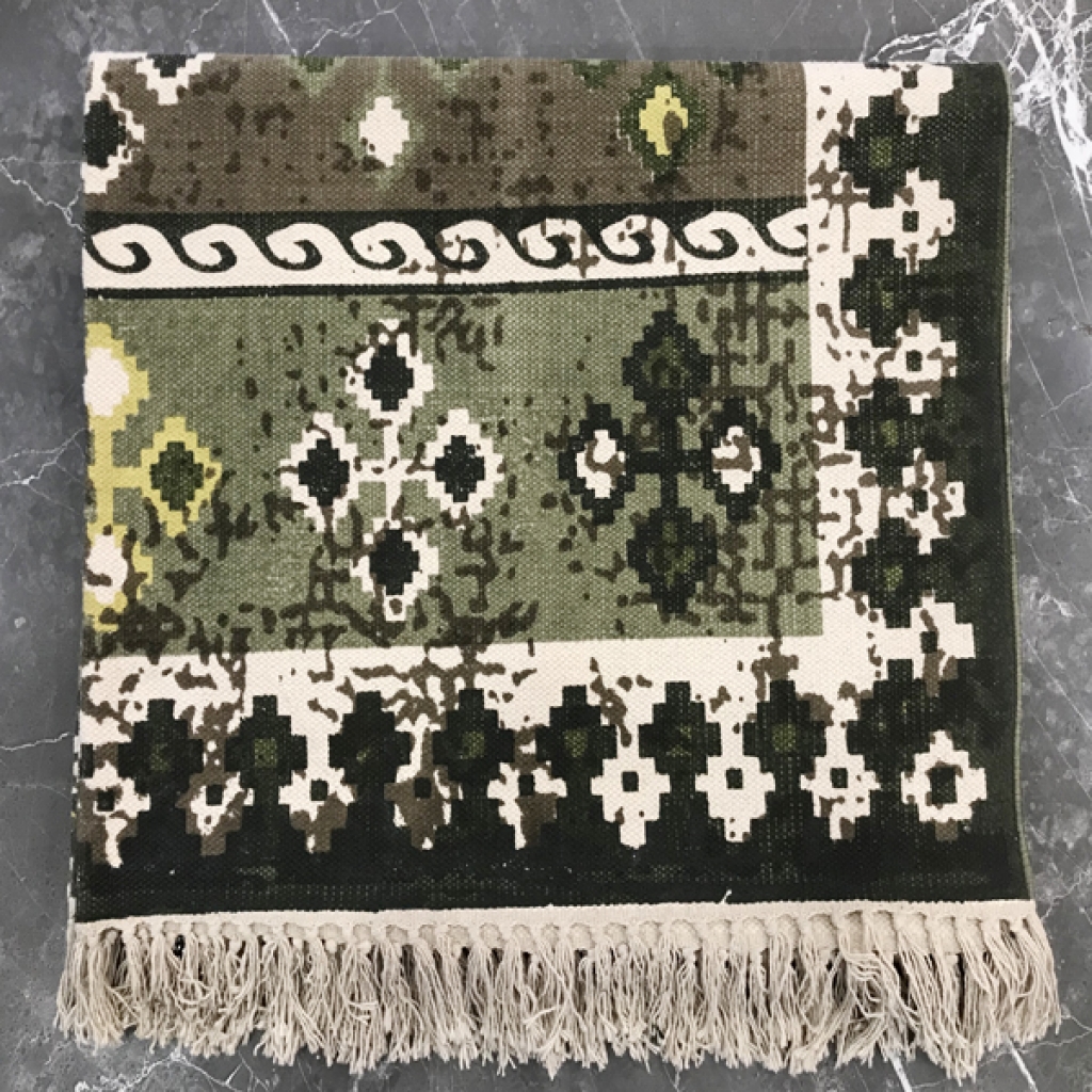 SCREEN PRINTED RUG