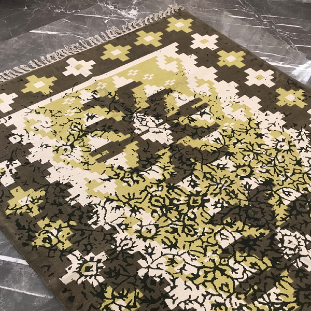SCREEN PRINTED RUG